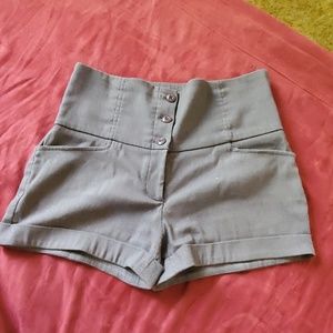 High rise grey shorts